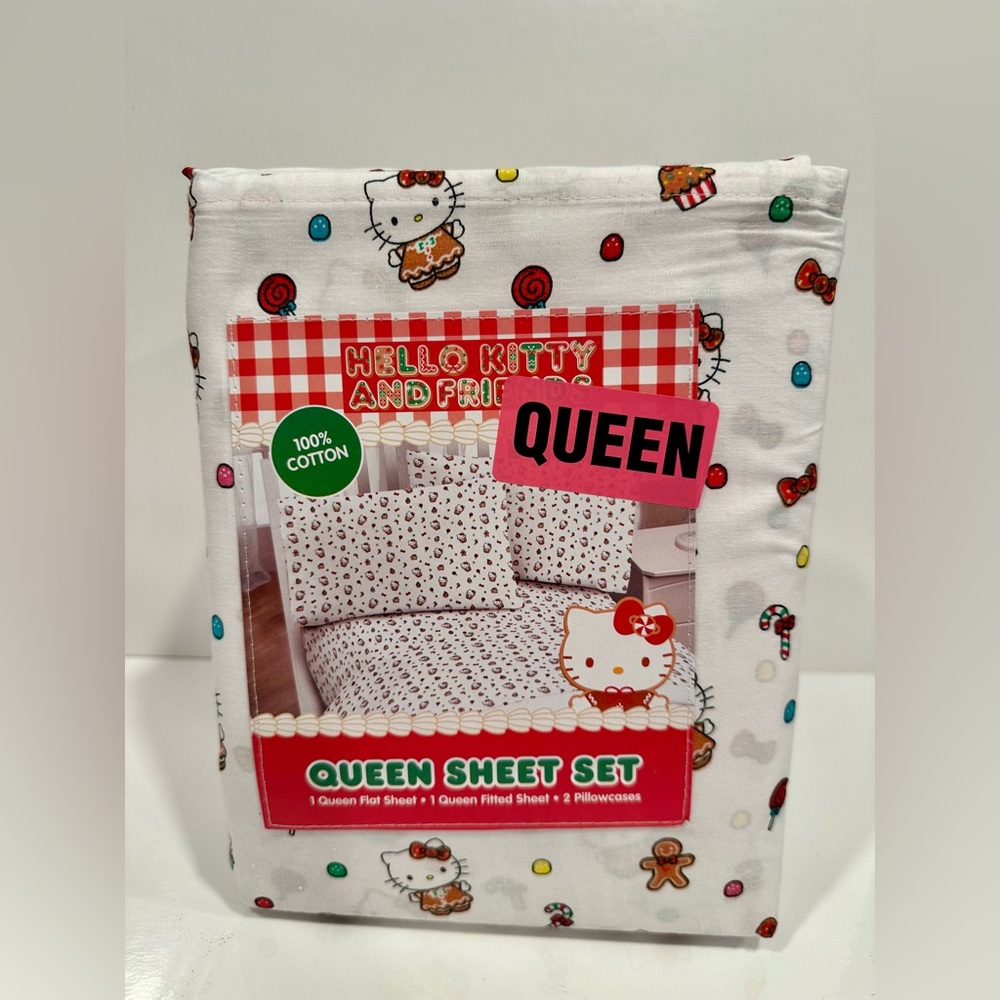 Brand New! Hello Kitty Queen Gingerbread Christmas Sheet Set!